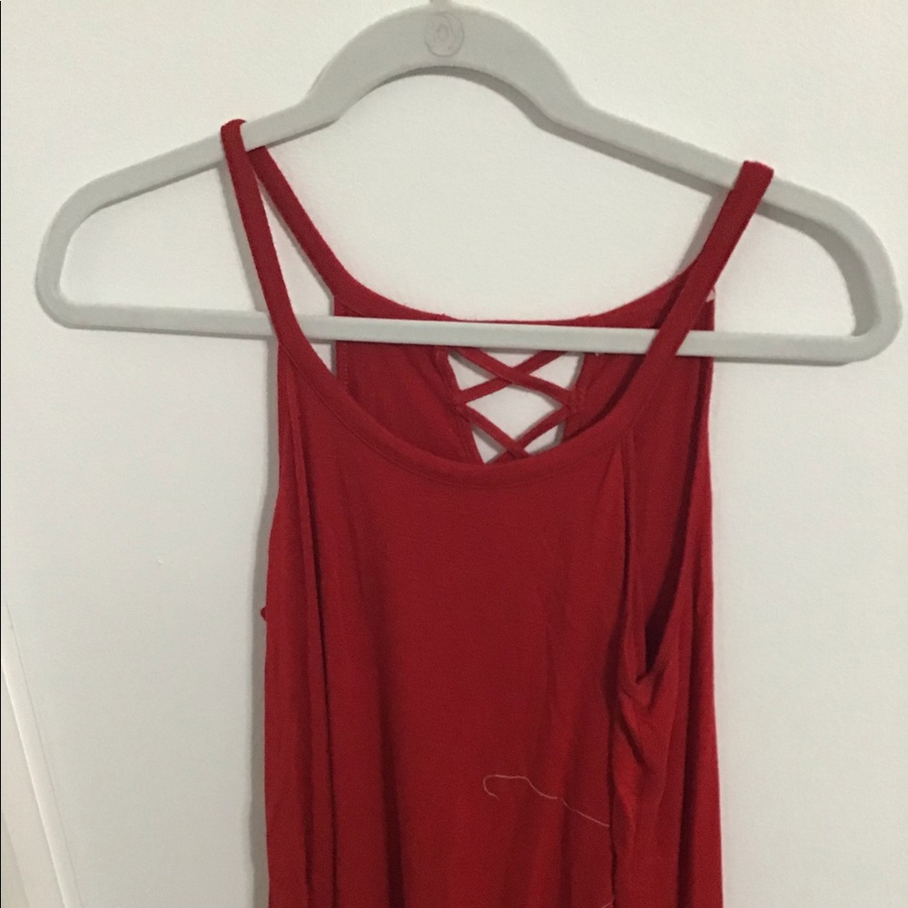 Red tank - Picture 2 of 2